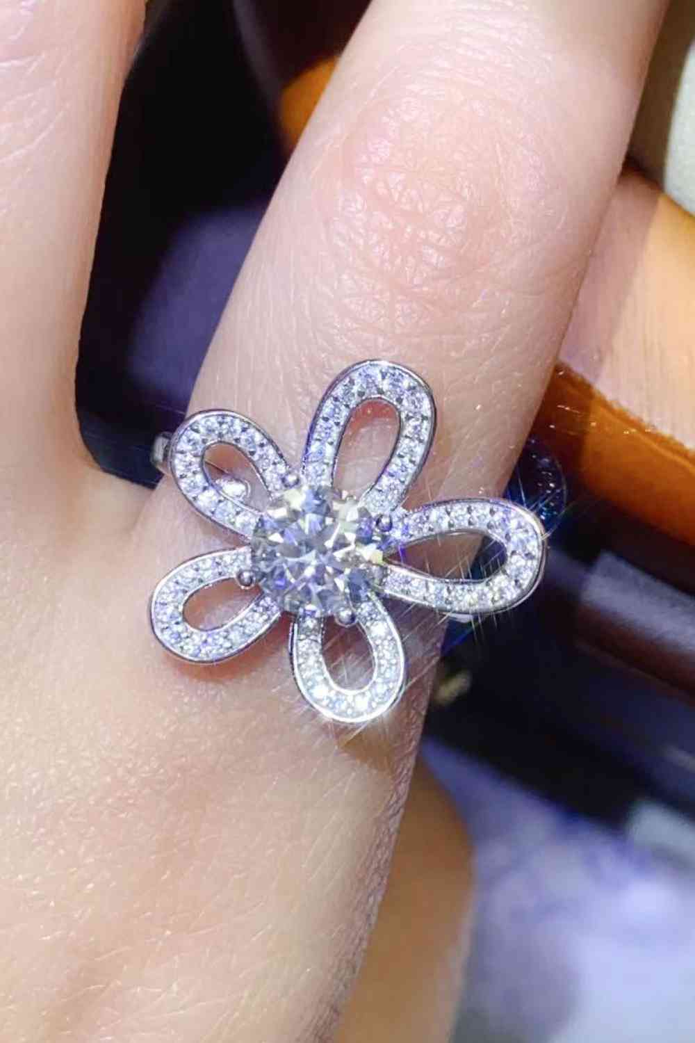 1 Carat Moissanite Flower-Shape Open Ring Moissanite - Tophatter Daily Deals