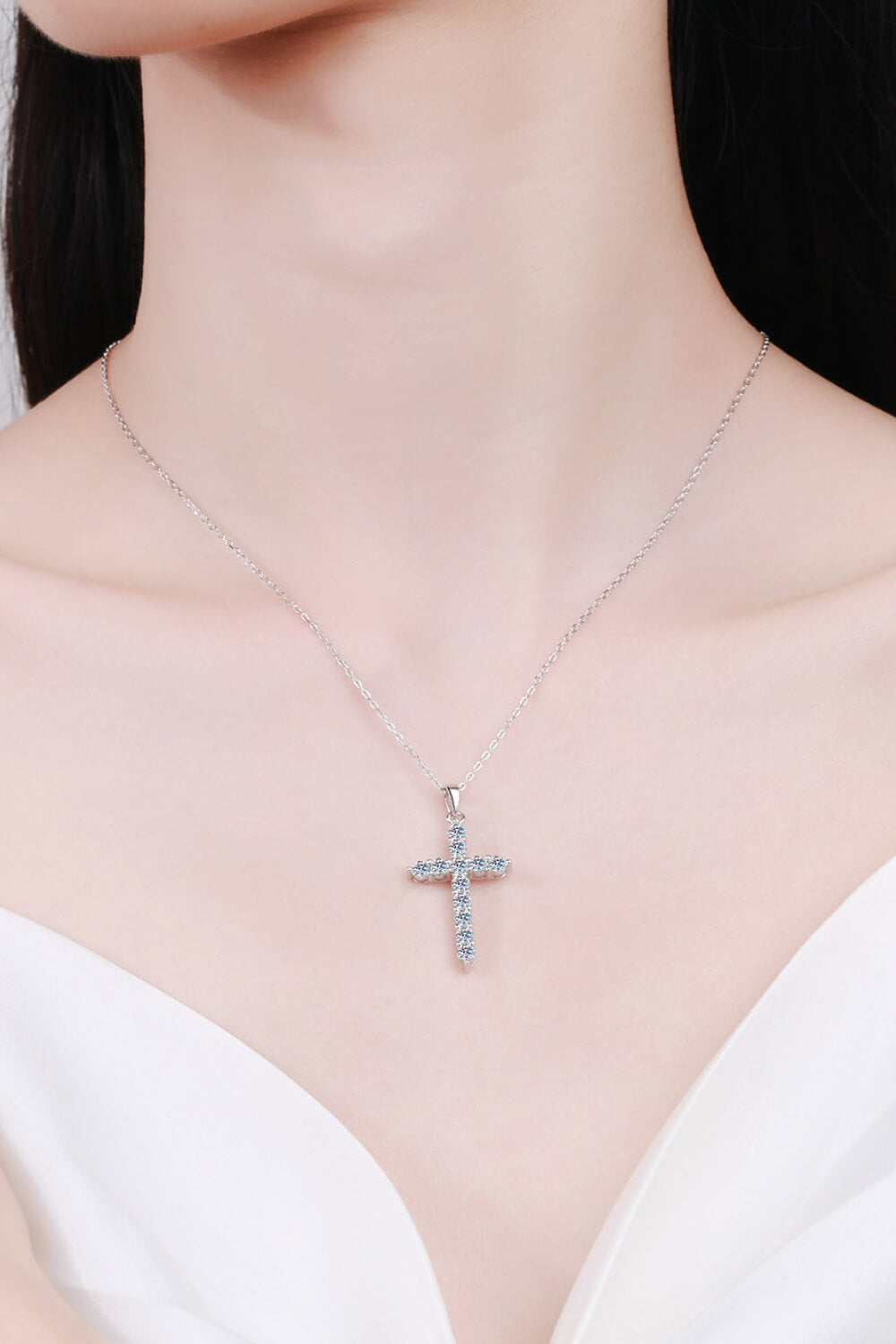 Moissanite Cross Pendant Chain Necklace Silver One Size Moissanite - Tophatter Daily Deals