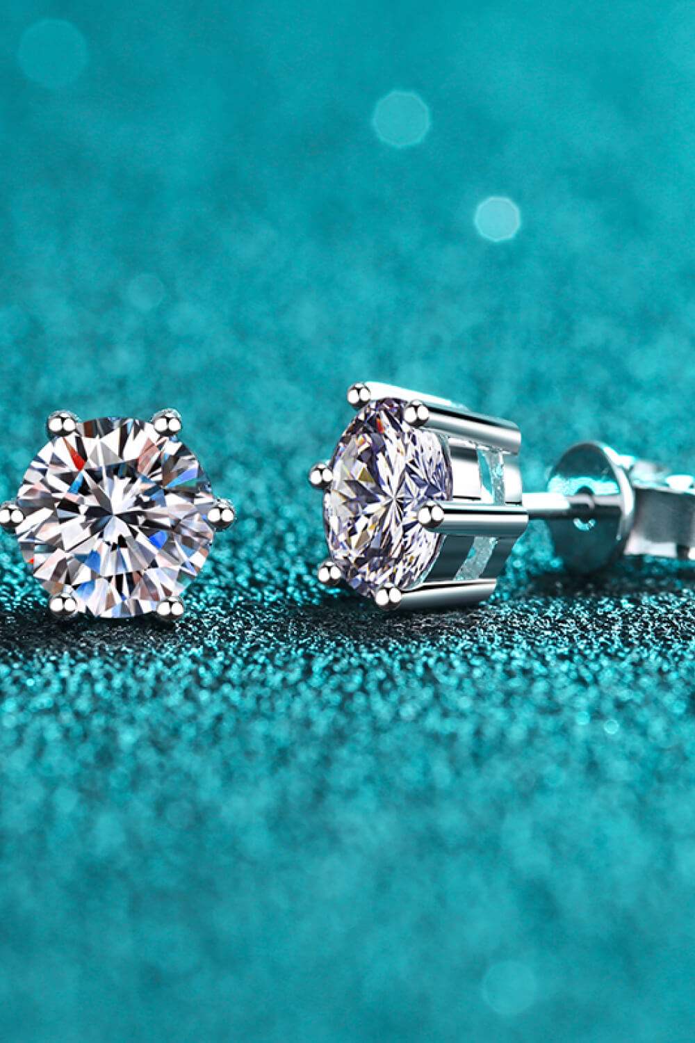 925 Sterling Silver 6-Prong 2 Carat Moissanite Stud Earrings Moissanite - Tophatter Daily Deals