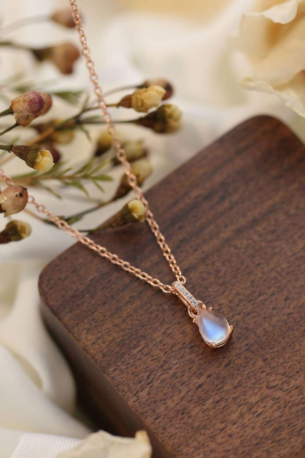 High Quality Natural Moonstone Teardrop Pendant 925 Sterling Silver Necklace Rose Gold One Size Moonstone - Tophatter Daily Deals