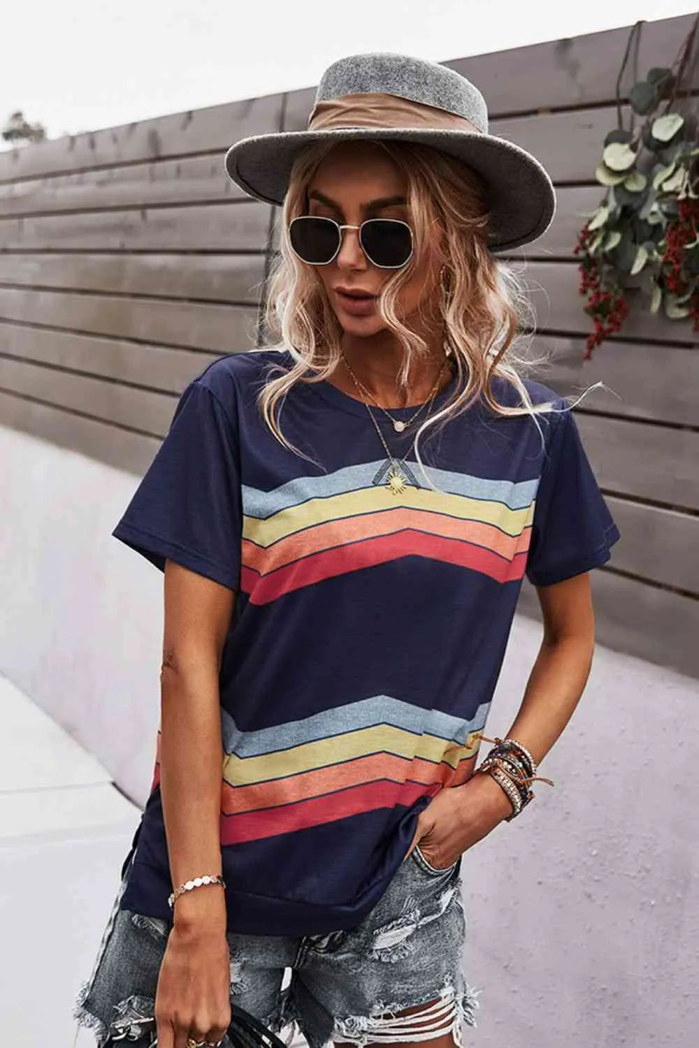 Multicolored Chevron Stripe Round Neck Side Slit T-Shirt Navy Women's T-Shirts - Tophatter Daily Deals