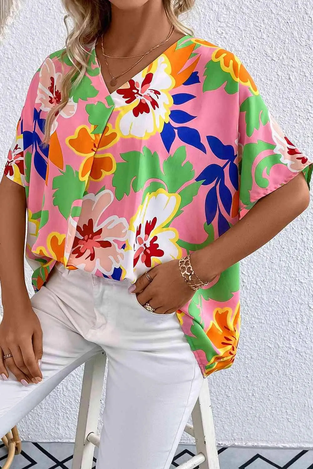 Floral Print V-Neck Short Raglan Sleeve Blouse Blouses - Tophatter Daily Deals