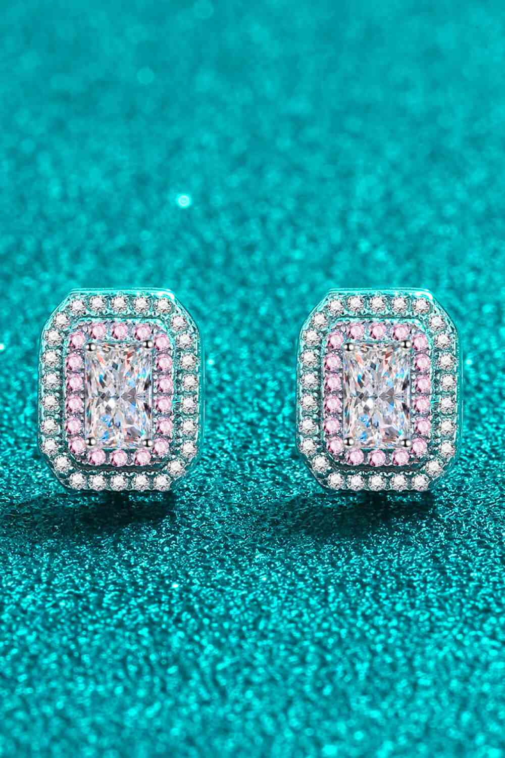 1 Carat Moissanite and Zircon Contrast Geometric Stud Earrings Moissanite - Tophatter Daily Deals