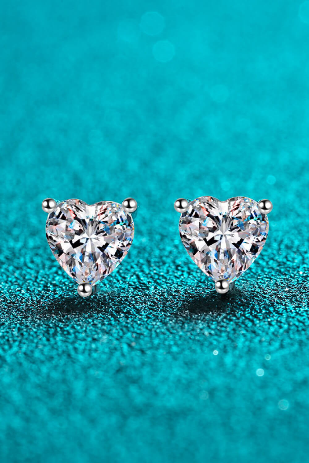 2 Carat Moissanite Heart-Shaped Stud Earrings Moissanite - Tophatter Daily Deals