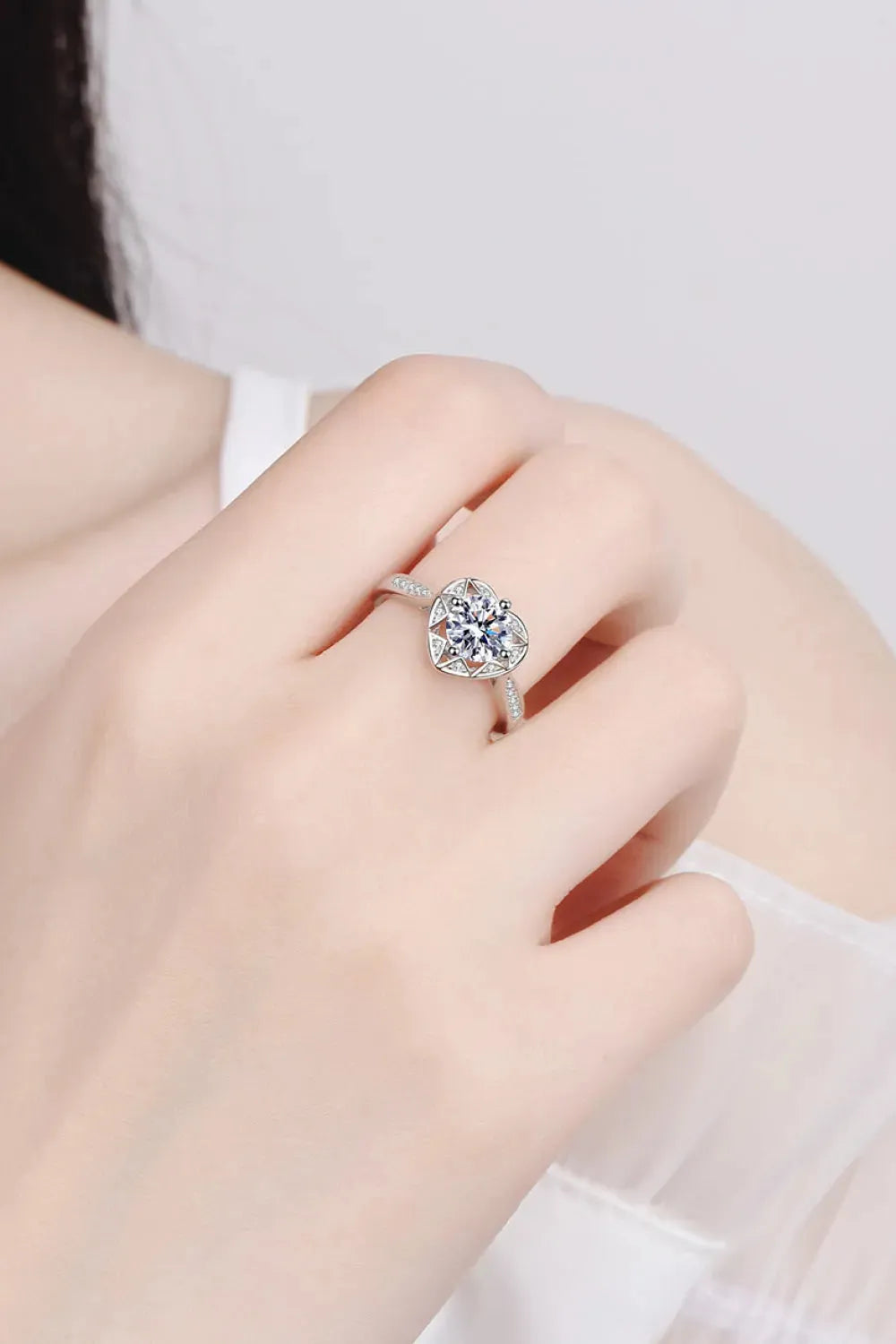 Moissanite Heart Ring Moissanite - Tophatter Daily Deals
