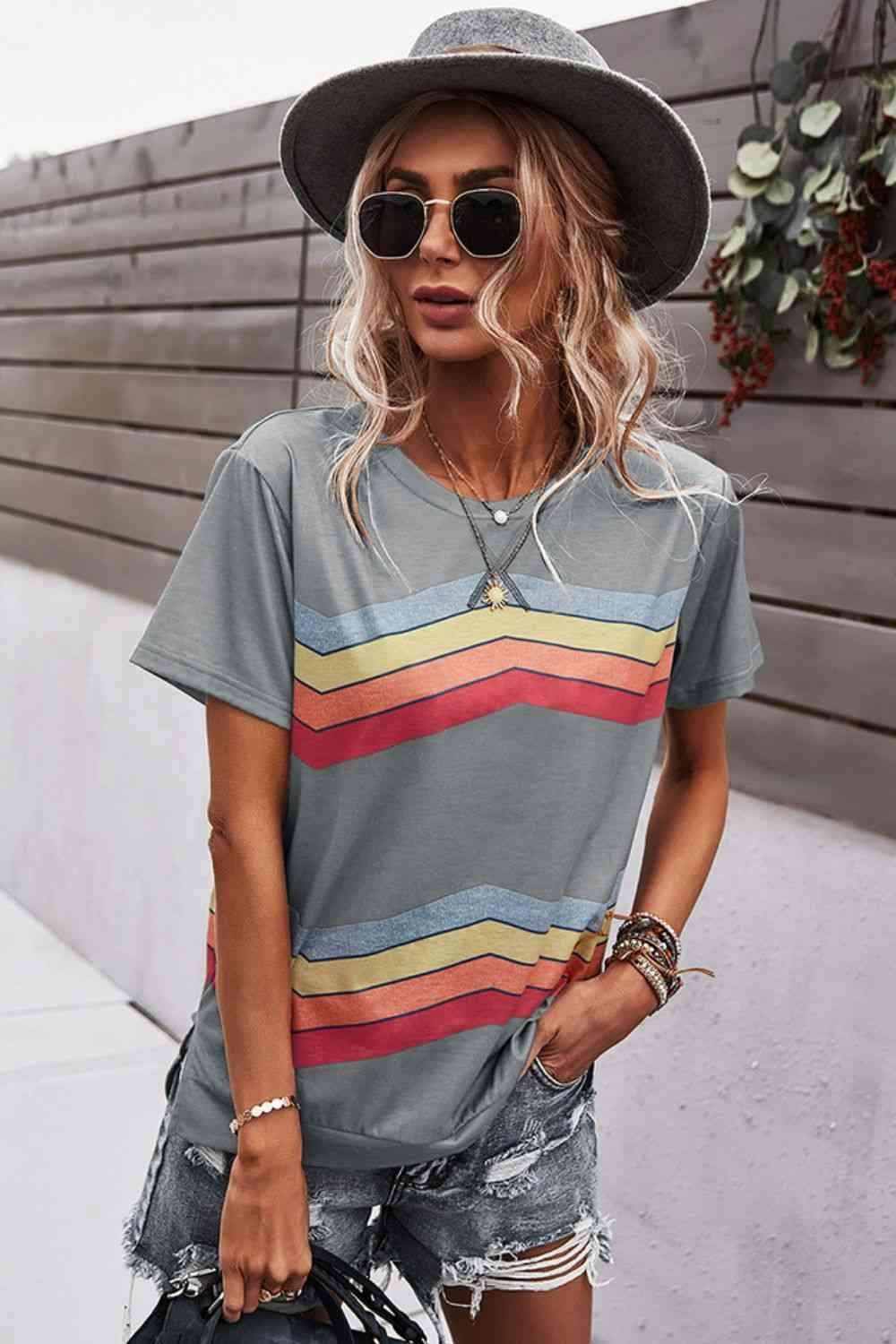 Multicolored Chevron Stripe Round Neck Side Slit T-Shirt Women's T-Shirts - Tophatter Daily Deals