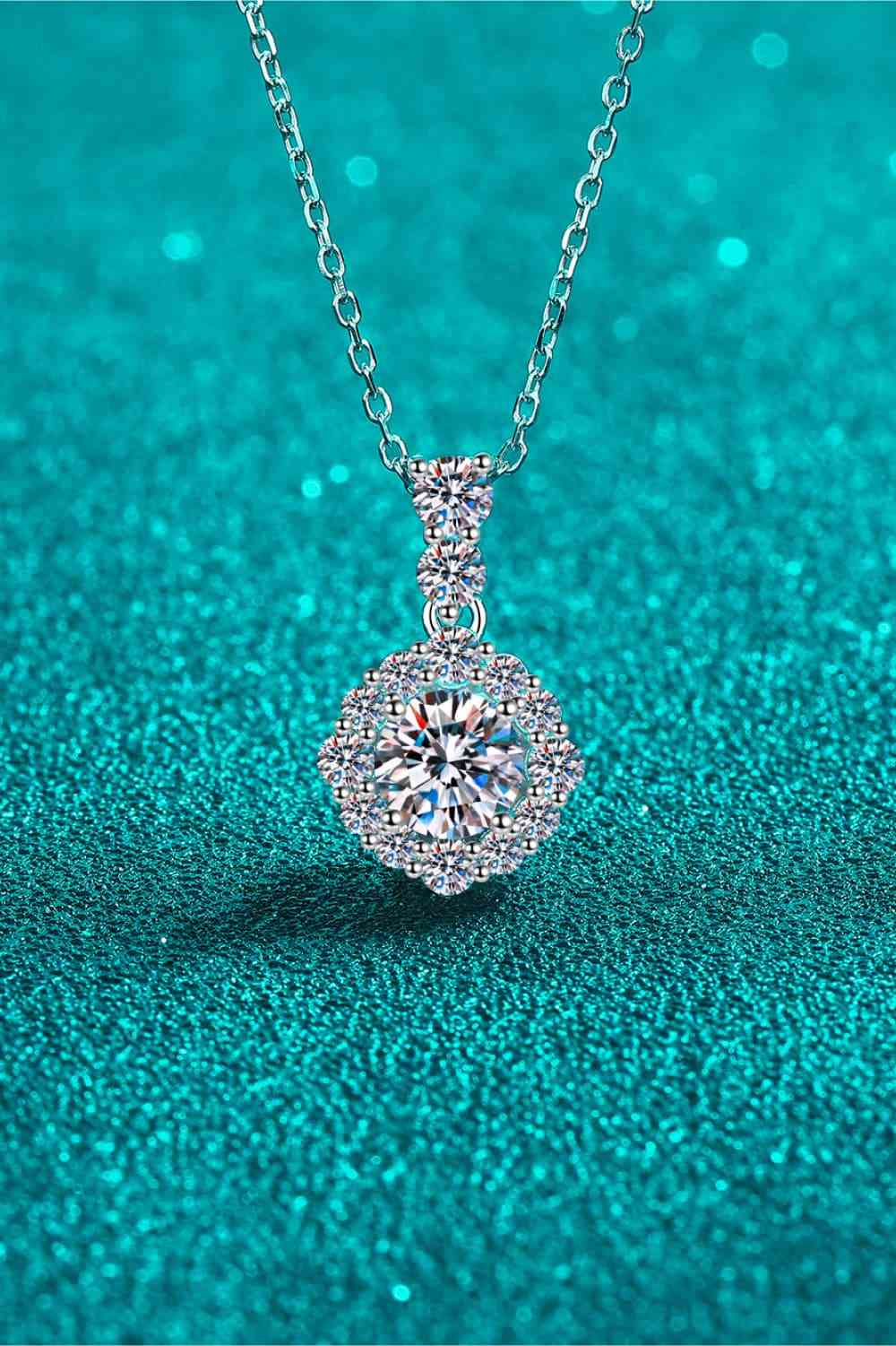 1 Carat Moissanite 925 Sterling Silver Necklace Moissanite - Tophatter Daily Deals