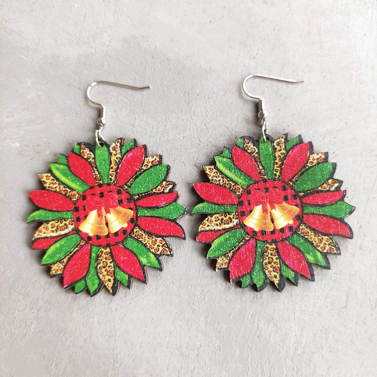 Christmas Themed Wood Dangle Earrings Earrings - Tophatter Daily Deals