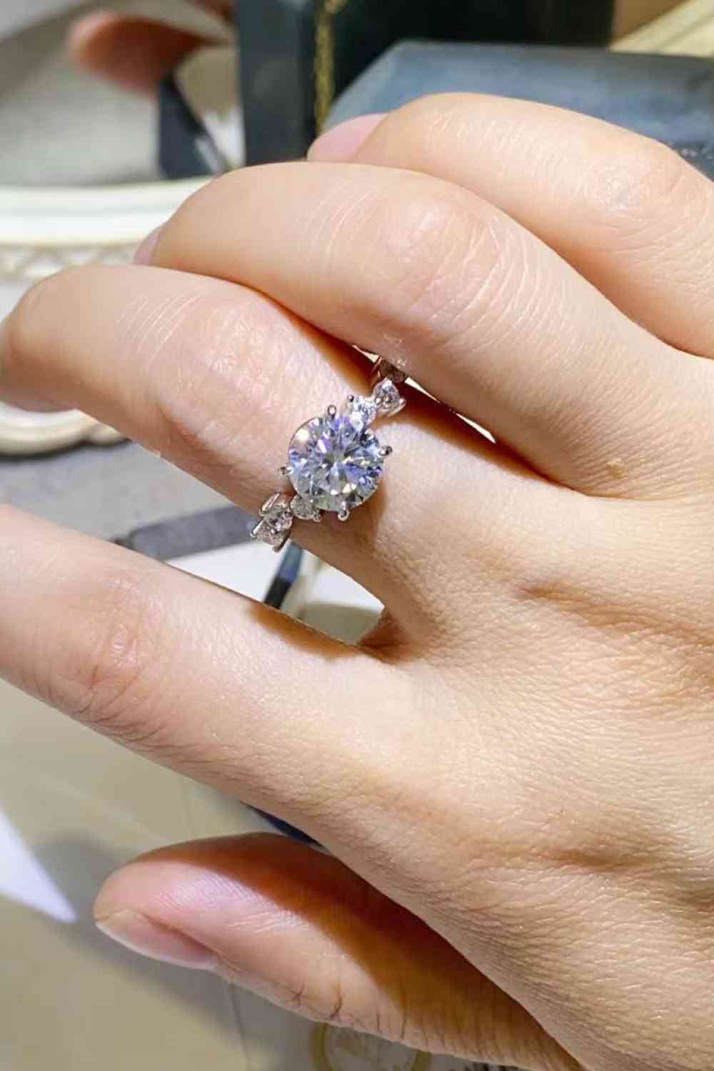 2 Carat Moissanite 925 Sterling Silver Ring Moissanite - Tophatter Daily Deals