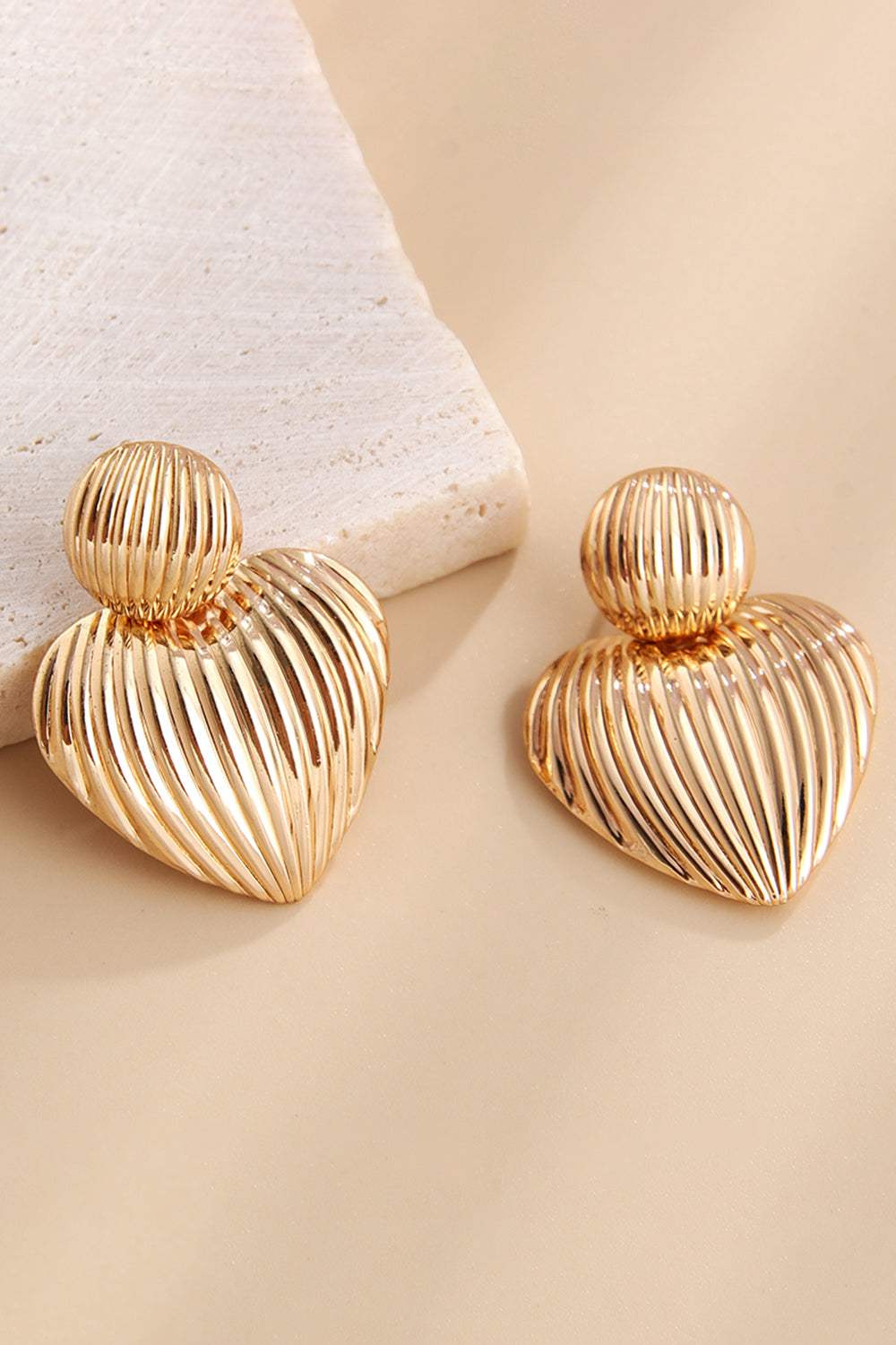 Zinc Alloy Ribbed Earrings Earrings - Tophatter Daily Deals