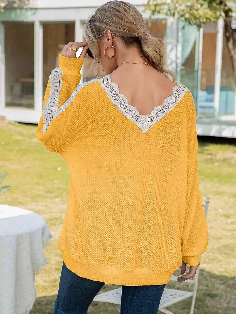 Contrast Spliced Lace V-Neck Top Blouses - Tophatter Daily Deals