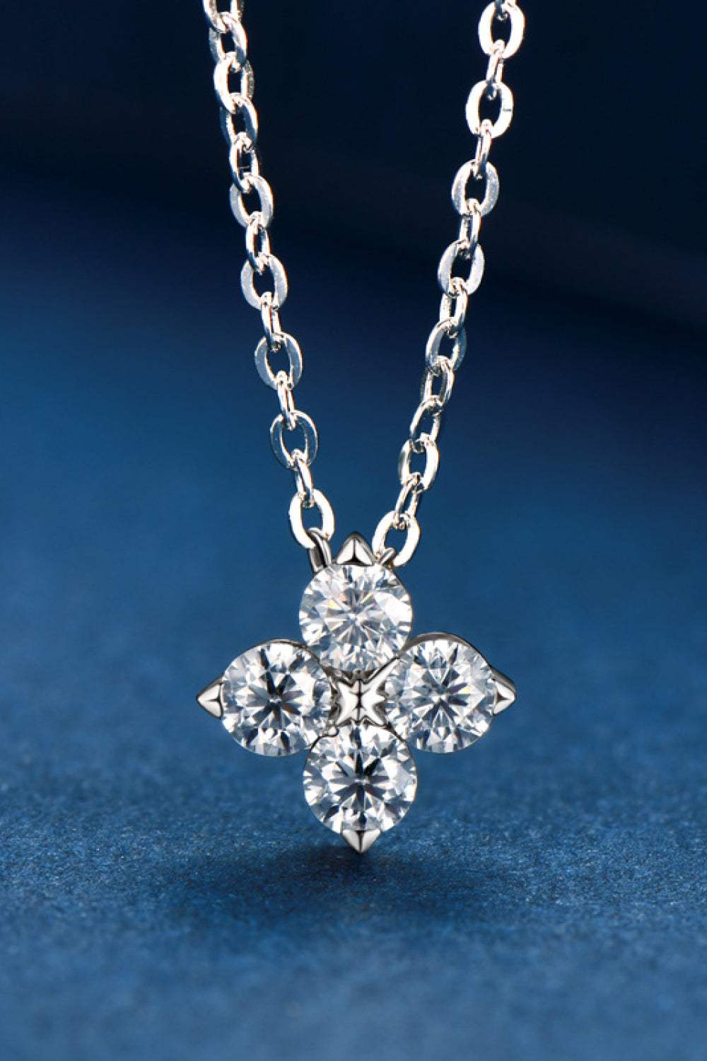 Moissanite Four Leaf Clover Pendant Necklace Silver One Size Moissanite - Tophatter Daily Deals