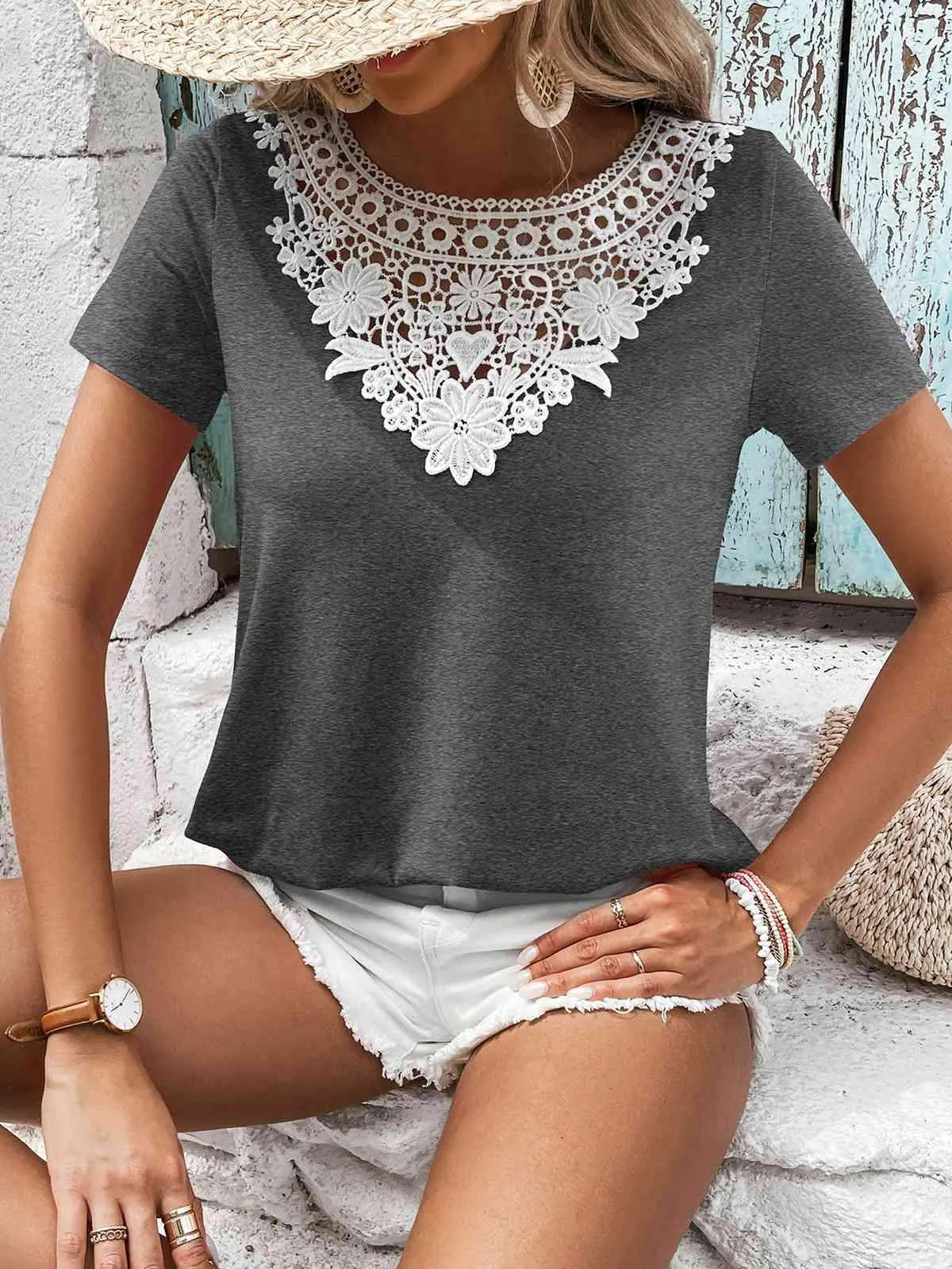 Spliced Lace Contrast Short Sleeve Top Blouses - Tophatter Daily Deals