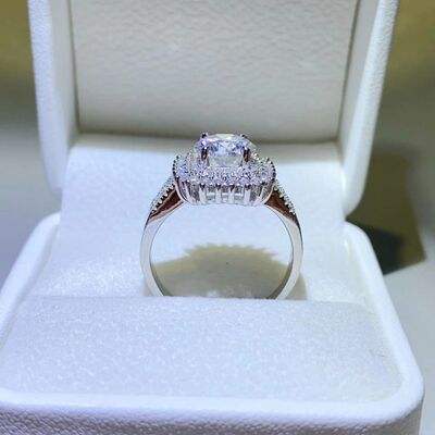 2 Carat Moissanite 925 Sterling Silver Ring Moissanite - Tophatter Daily Deals