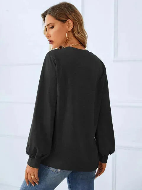 Ruched Detail Round Neck T-Shirt Women's T-Shirts - Tophatter Daily Deals