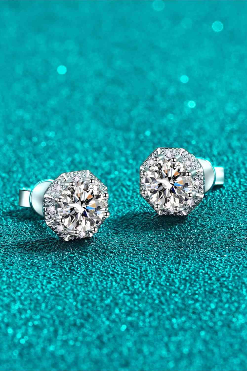 2 Carat Moissanite 925 Sterling Silver Stud Earrings Moissanite - Tophatter Daily Deals