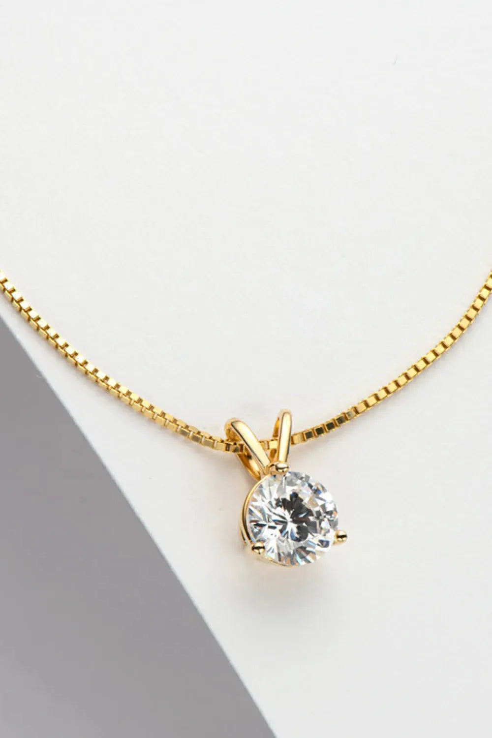 Adored Show Off 1 Carat Moissanite Pendant Necklace Moissanite - Tophatter Daily Deals
