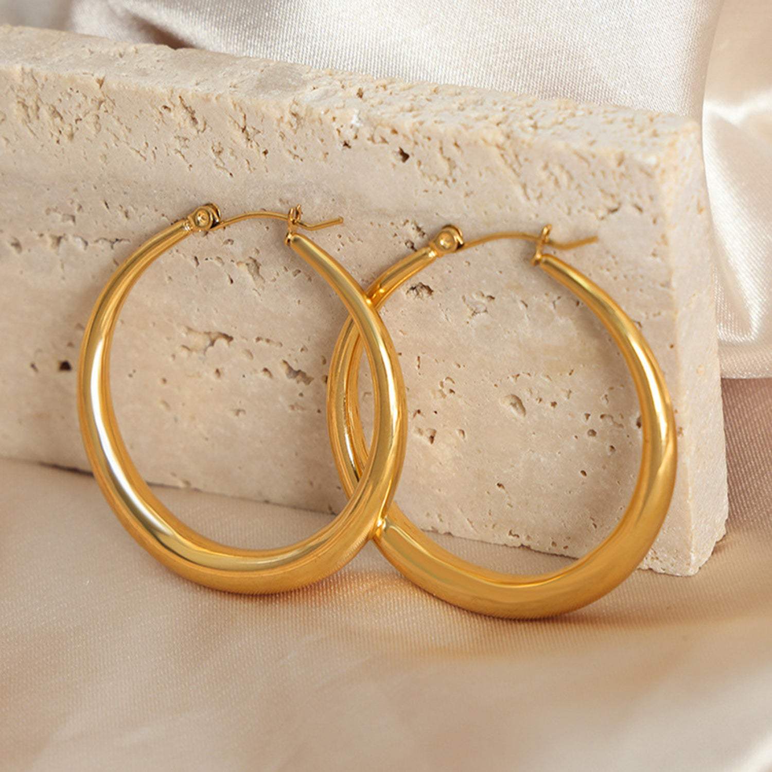 18K Gold-Plated Hoop Earrings Earrings - Tophatter Daily Deals