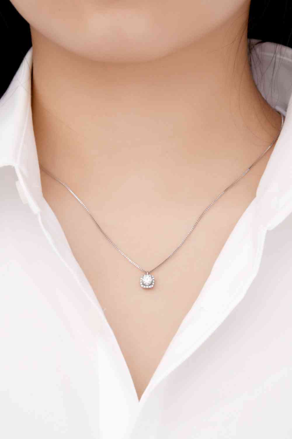 Moissanite Pendant Platinum-Plated Necklace Moissanite - Tophatter Daily Deals