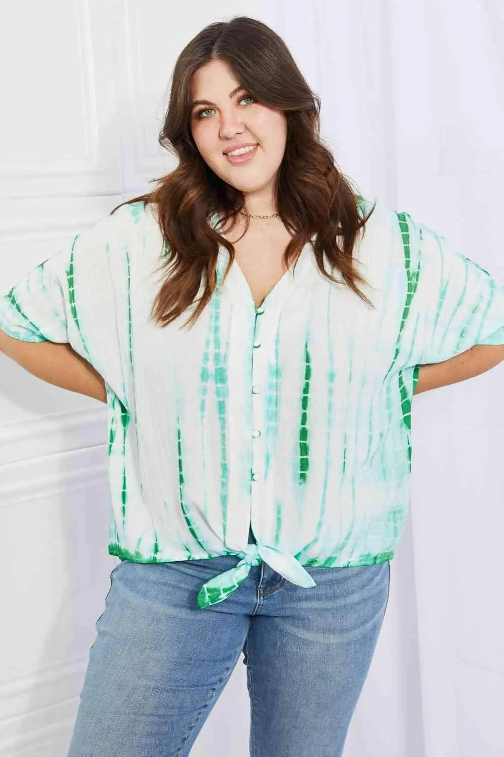Sew In Love Beachy Keen Full Size Tie-Dye Top Blouses - Tophatter Daily Deals