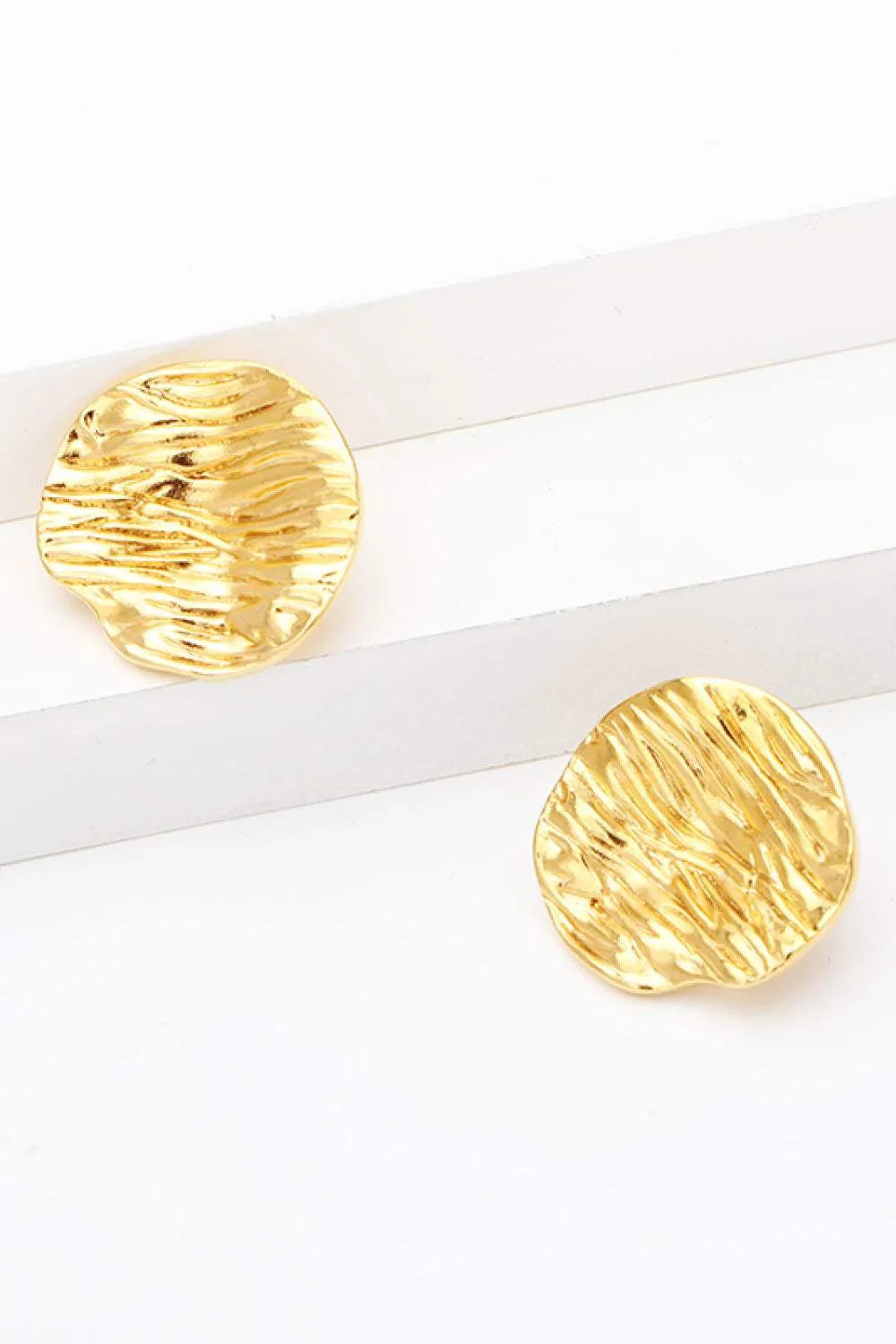 18K Gold-Plated Textured Stud Earrings Earrings - Tophatter Daily Deals