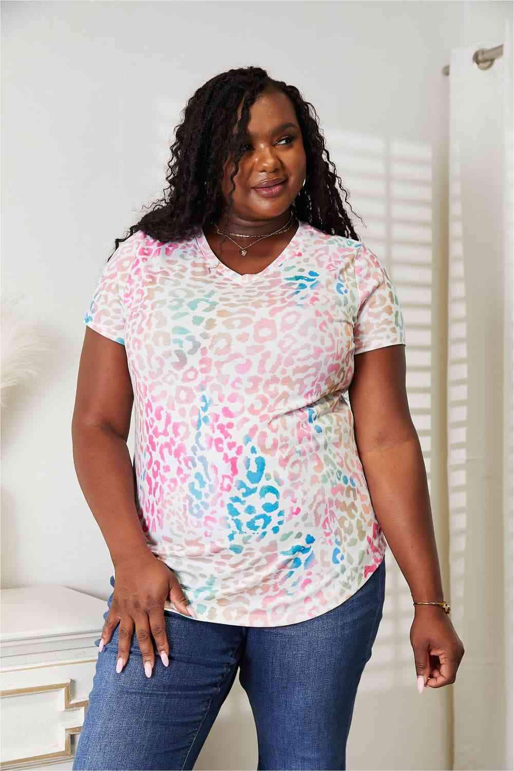 Double Take Leopard V-Neck Short Sleeve T-Shirt Leopard Women's T-Shirts - Tophatter Daily Deals