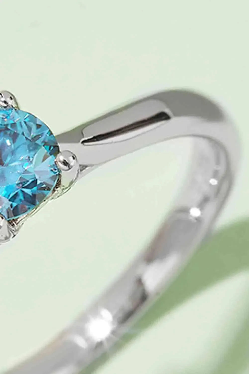 Moissanite Contrast 925 Sterling Silver Solitaire Ring Moissanite - Tophatter Daily Deals