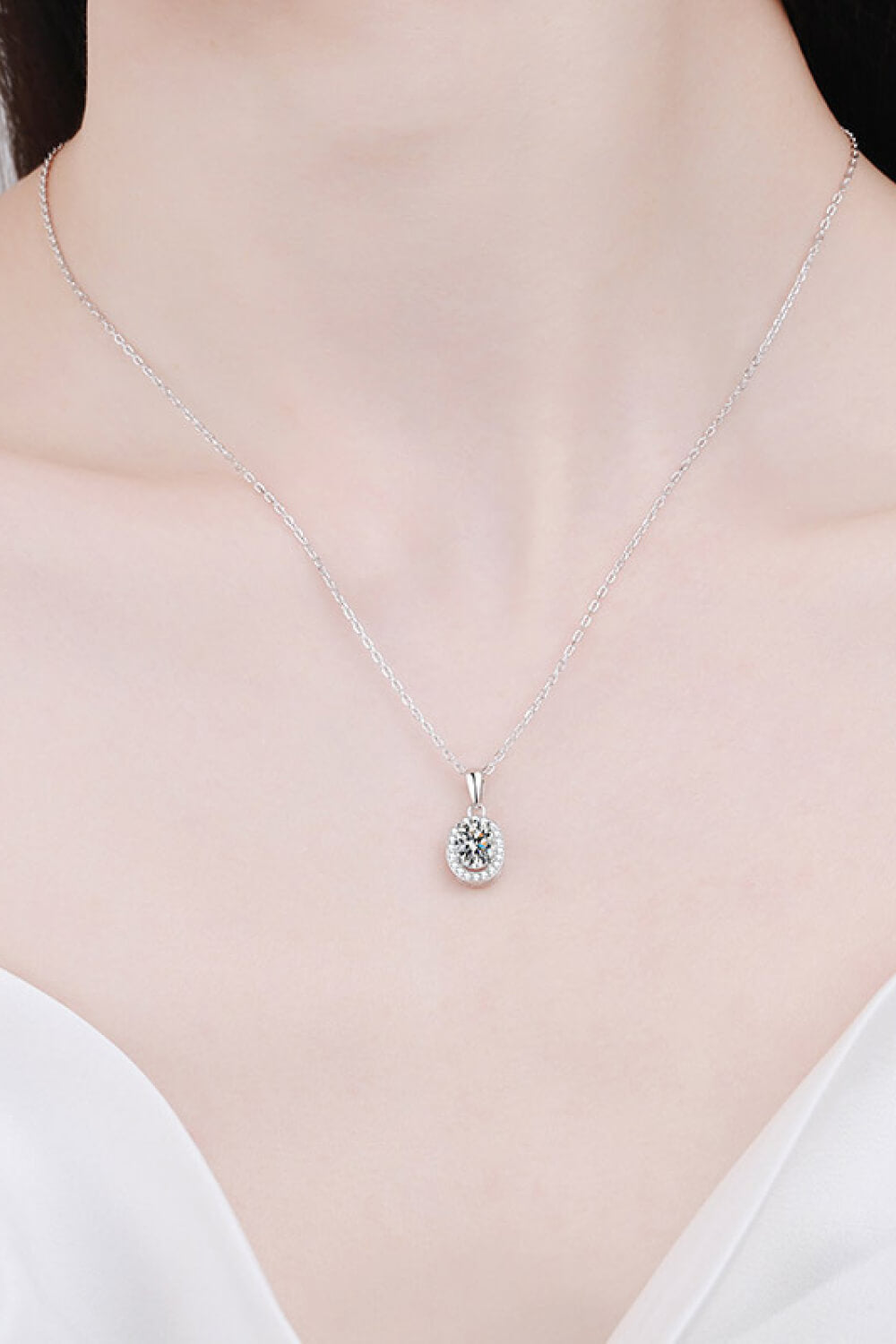 Be The One 1 Carat Moissanite Pendant Necklace Moissanite - Tophatter Daily Deals