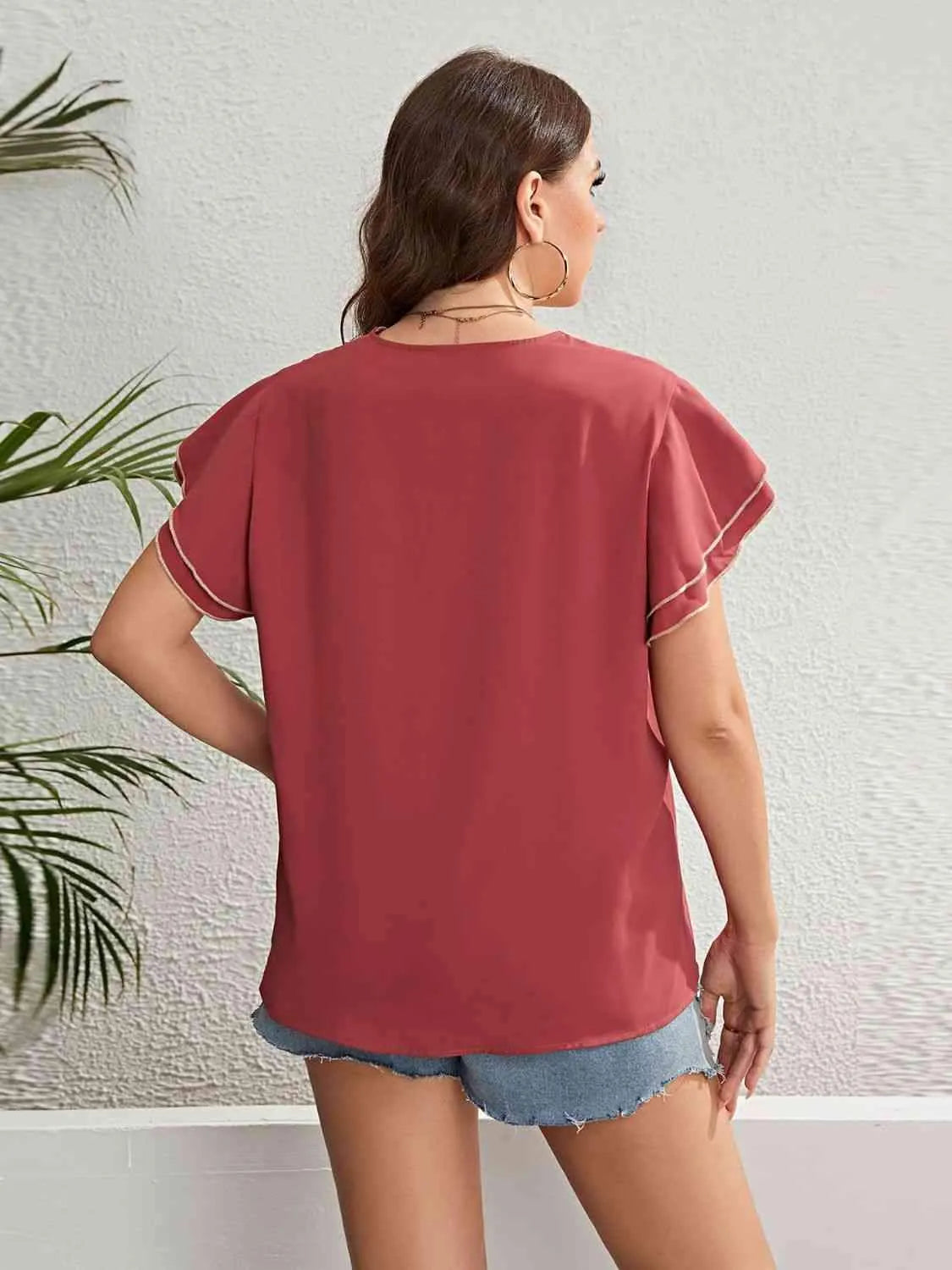 Plus Size Contrast V-Neck Layered Flutter Sleeve Blouse Blouses - Tophatter Daily Deals