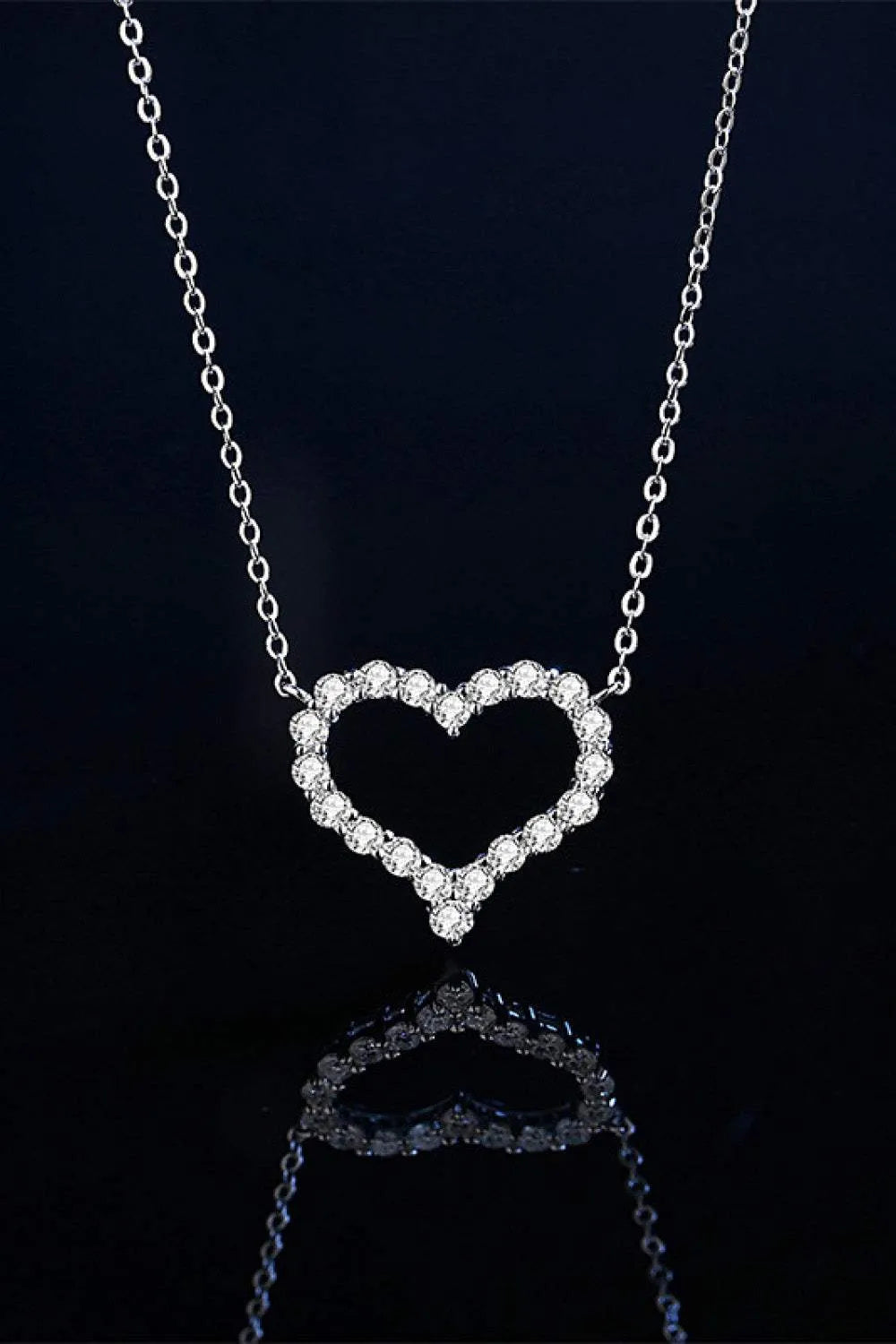 1 Carat Moissanite Heart Pendant Chain-Link Necklace Moissanite - Tophatter Daily Deals