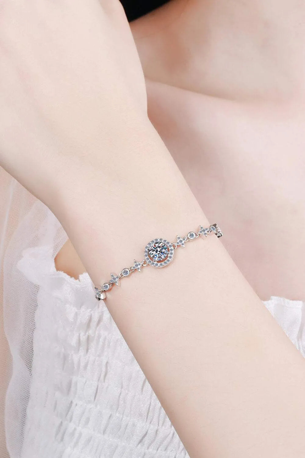 Adored Show You The Way Moissanite Bracelet Moissanite - Tophatter Daily Deals