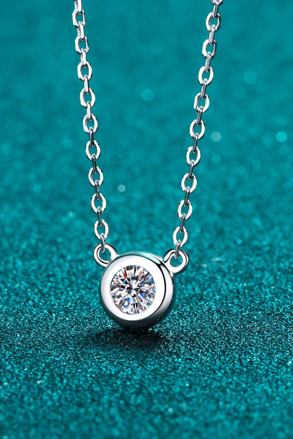 Moissanite Round Pendant Chain Necklace Moissanite - Tophatter Daily Deals