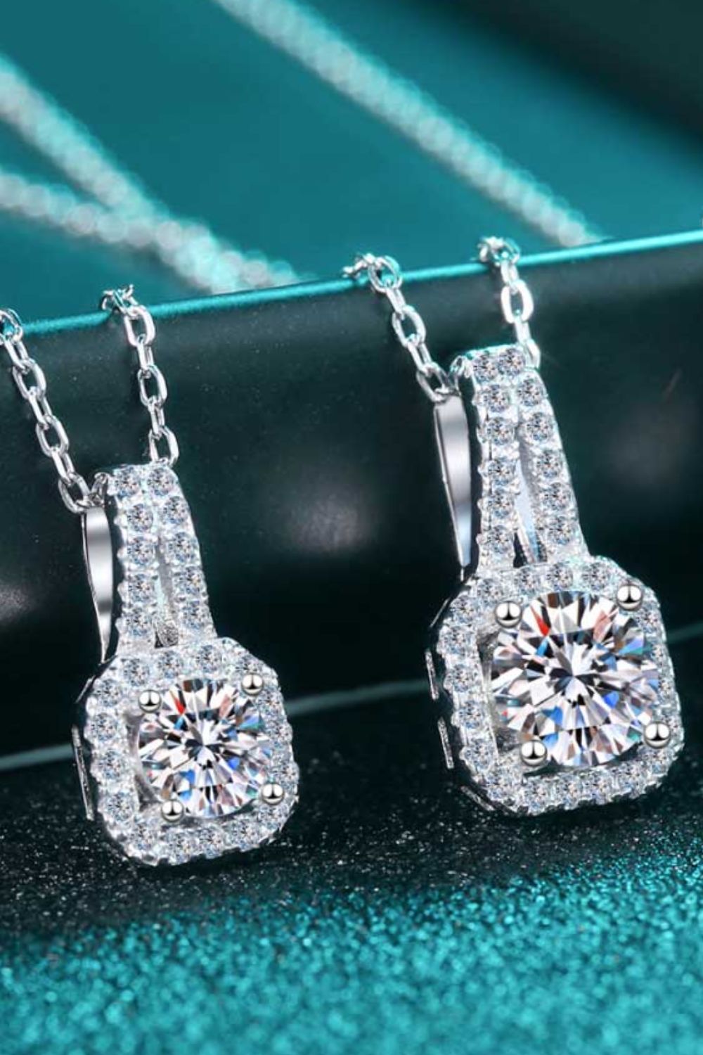 Look Amazing 2 Carat Moissanite Pendant Necklace Moissanite - Tophatter Daily Deals