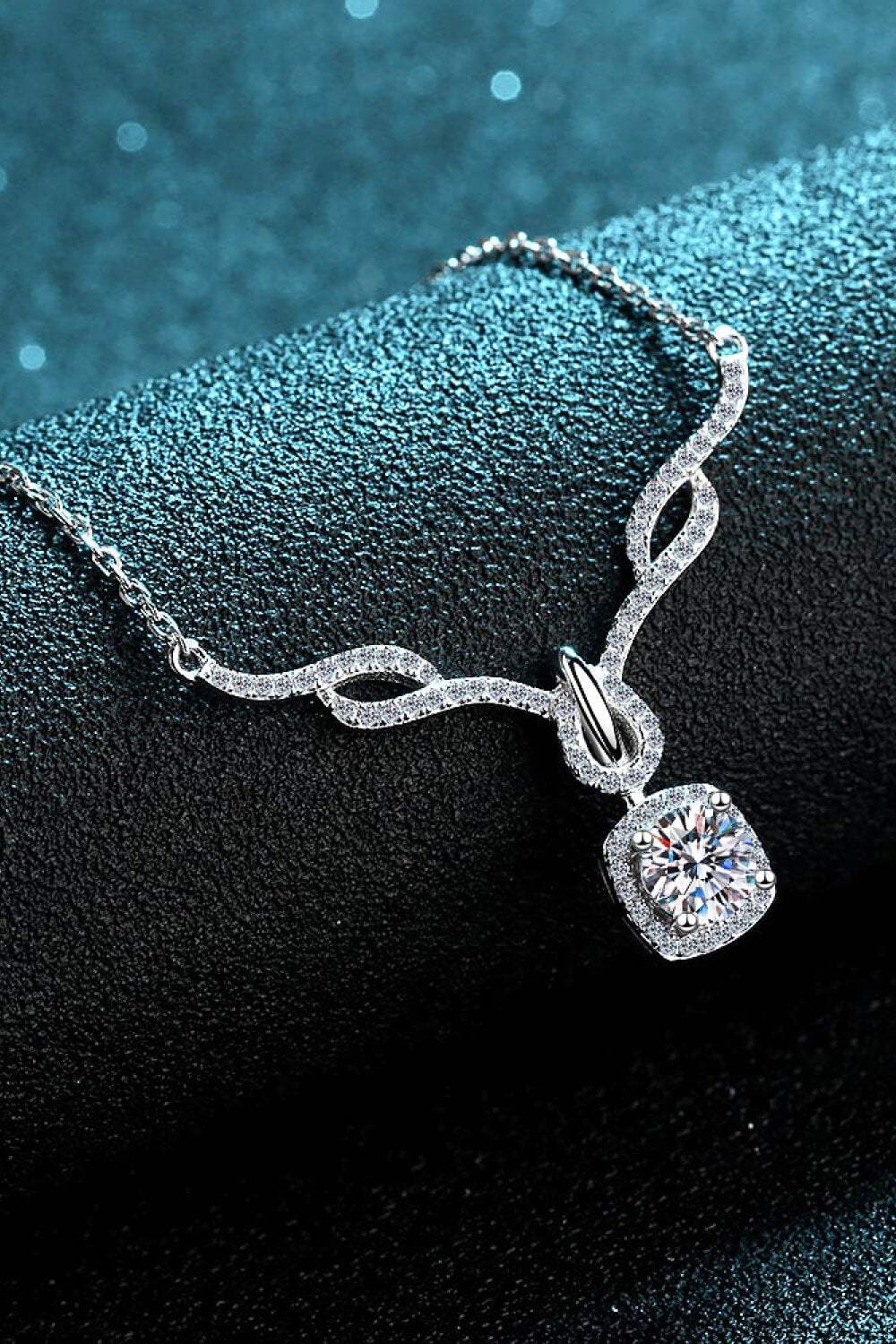 Right On Trend Moissanite Pendant Necklace Moissanite - Tophatter Daily Deals