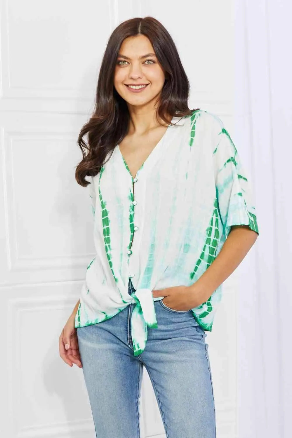 Sew In Love Beachy Keen Full Size Tie-Dye Top Blouses - Tophatter Daily Deals