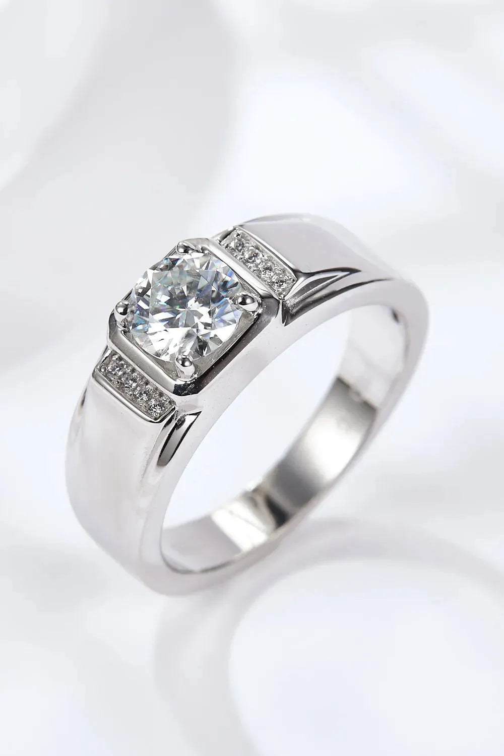 From The Heart 1 Carat Moissanite Ring Silver Moissanite - Tophatter Daily Deals