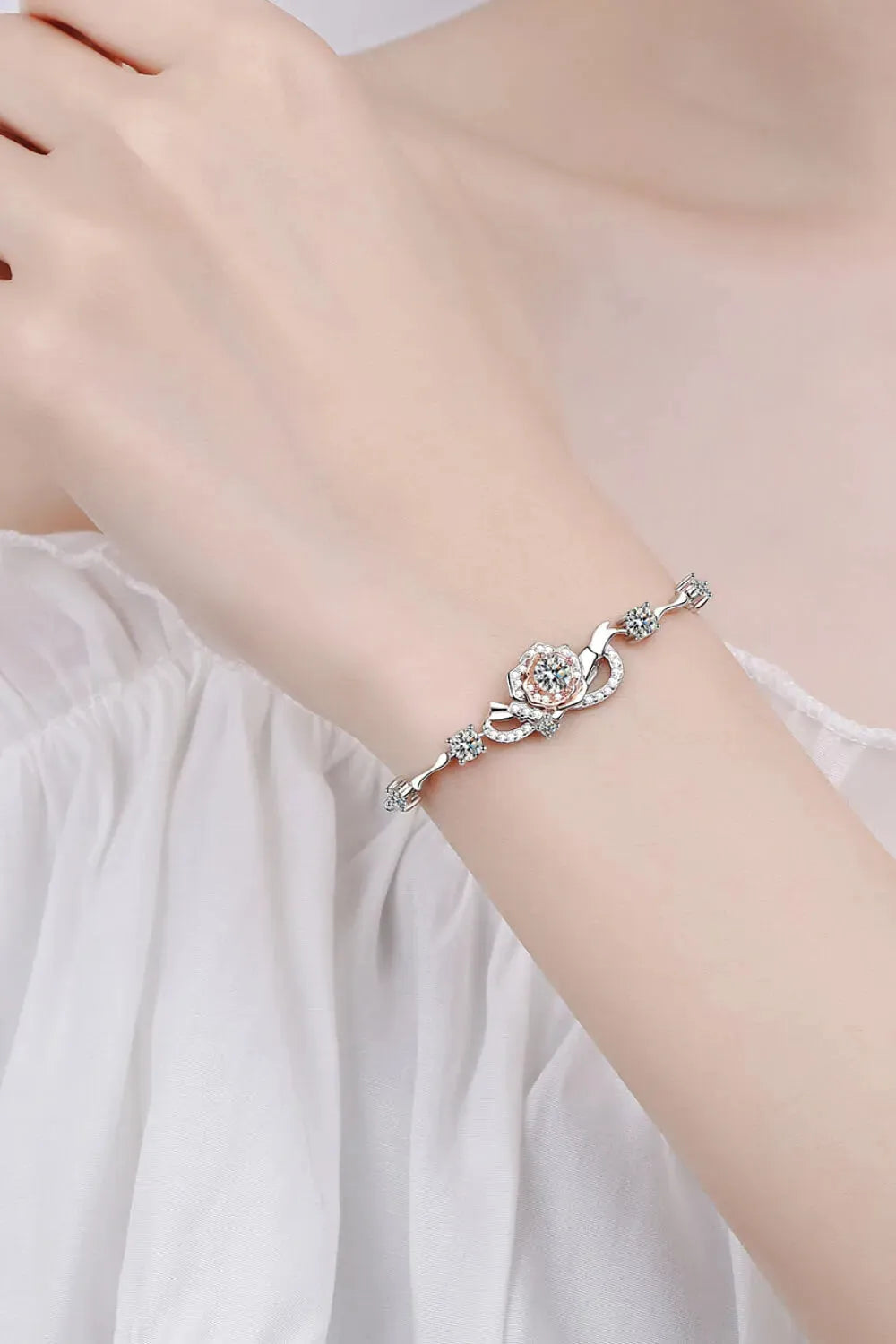 925 Sterling Silver Moissanite Bracelet Moissanite - Tophatter Daily Deals