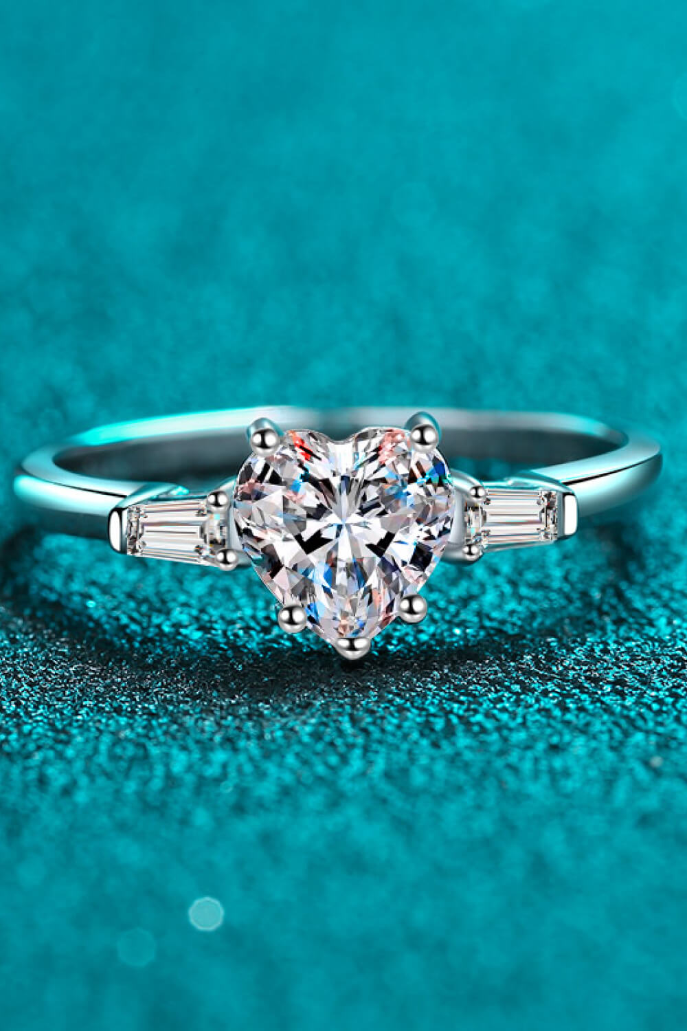 1.2 Carat Moissanite Heart Ring Moissanite - Tophatter Daily Deals