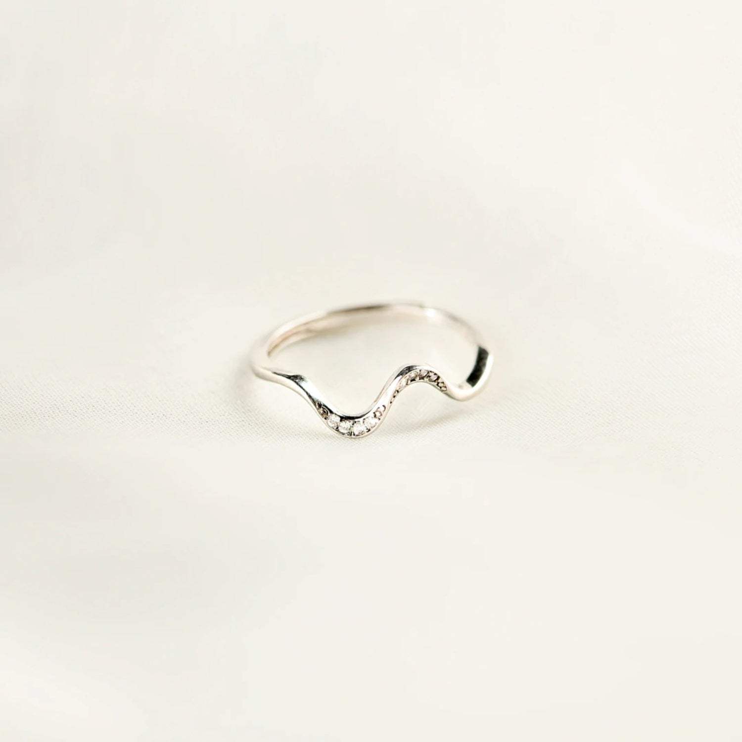 925 Sterling Silver Inlaid Zircon Wave Shape Ring Rings - Tophatter Daily Deals