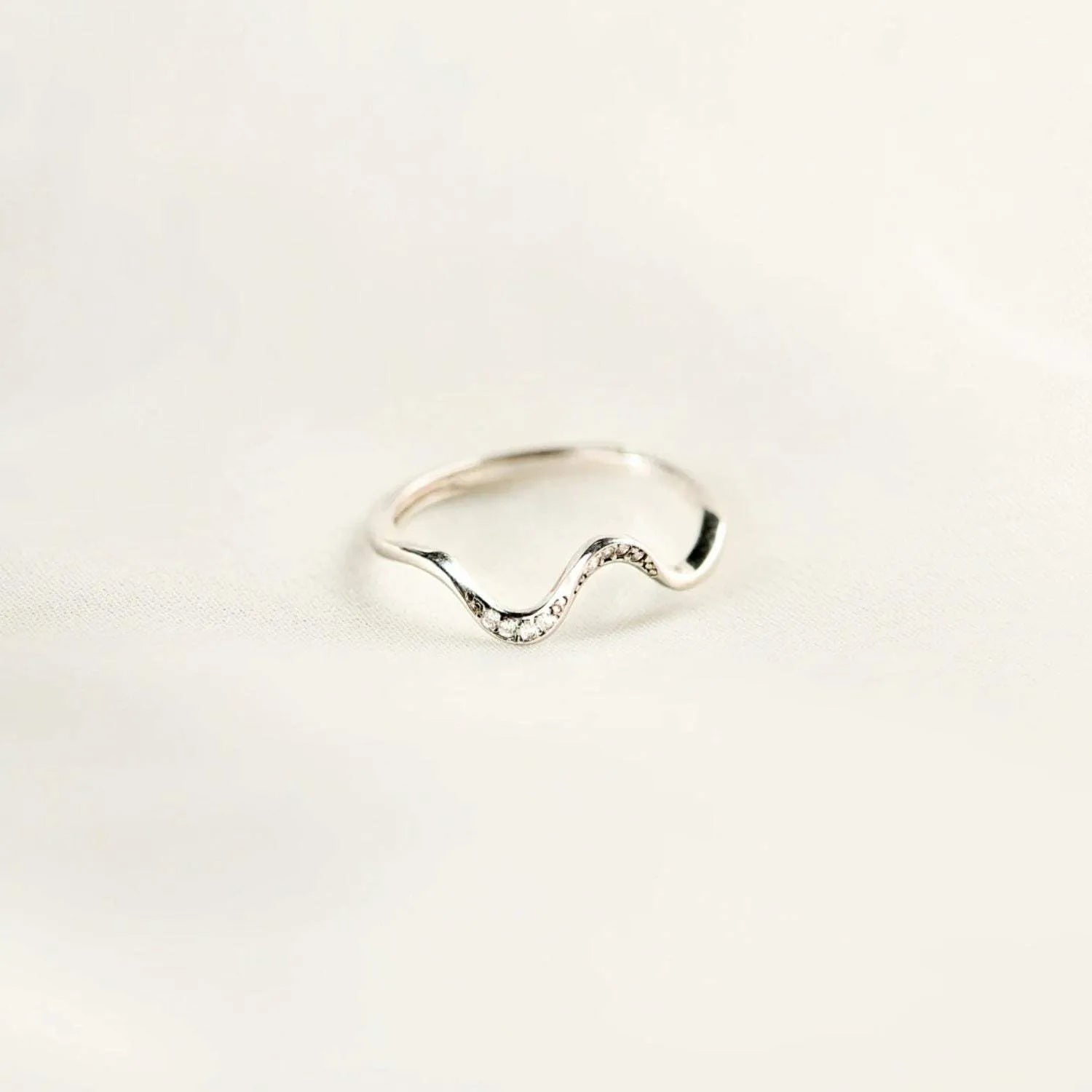 925 Sterling Silver Inlaid Zircon Wave Shape Ring Rings - Tophatter Daily Deals