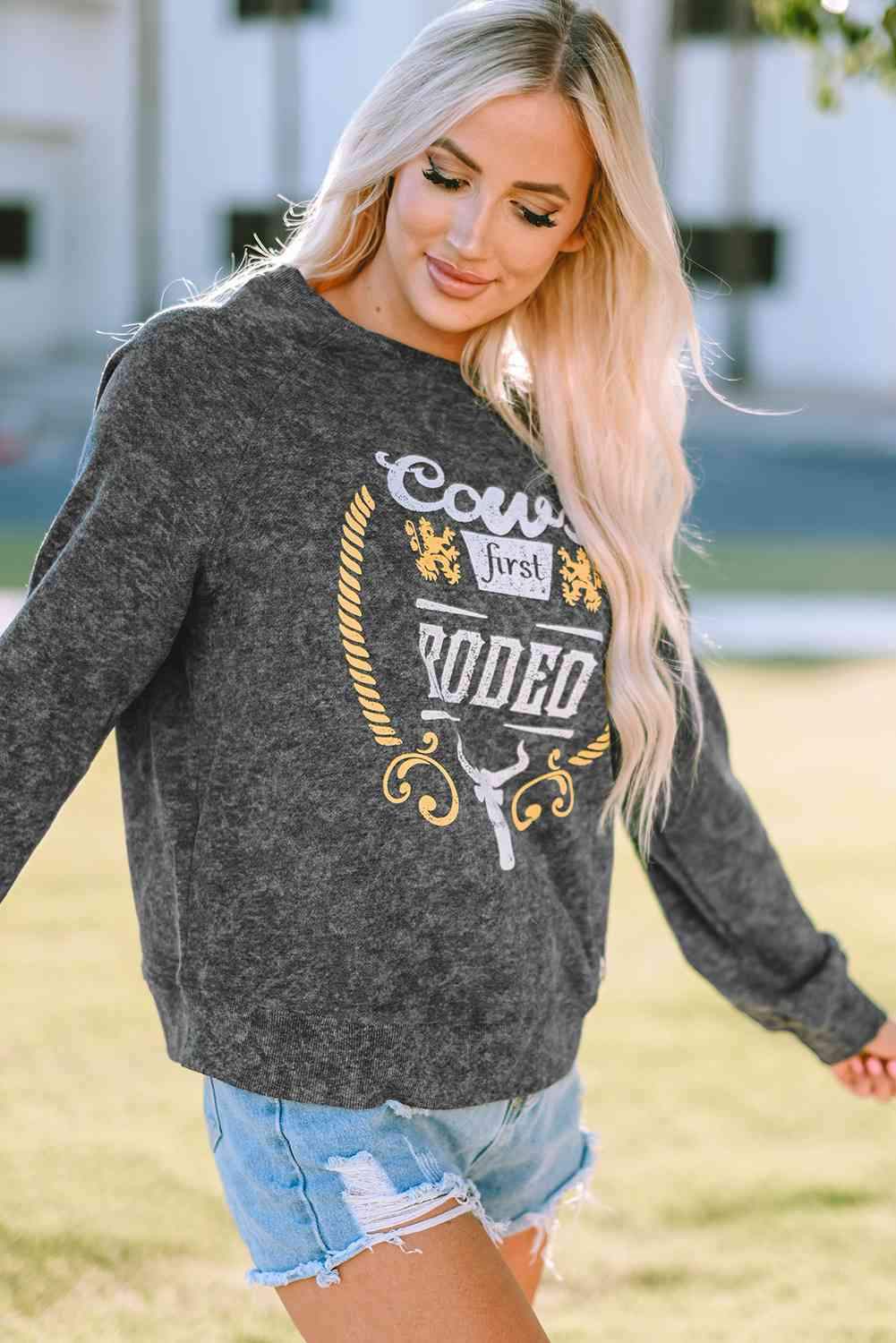 Mineral Washed COW'S FIRST RODEO Round Neck Raglan Sleeve Sweatshirt - Tophatter Daily Deals