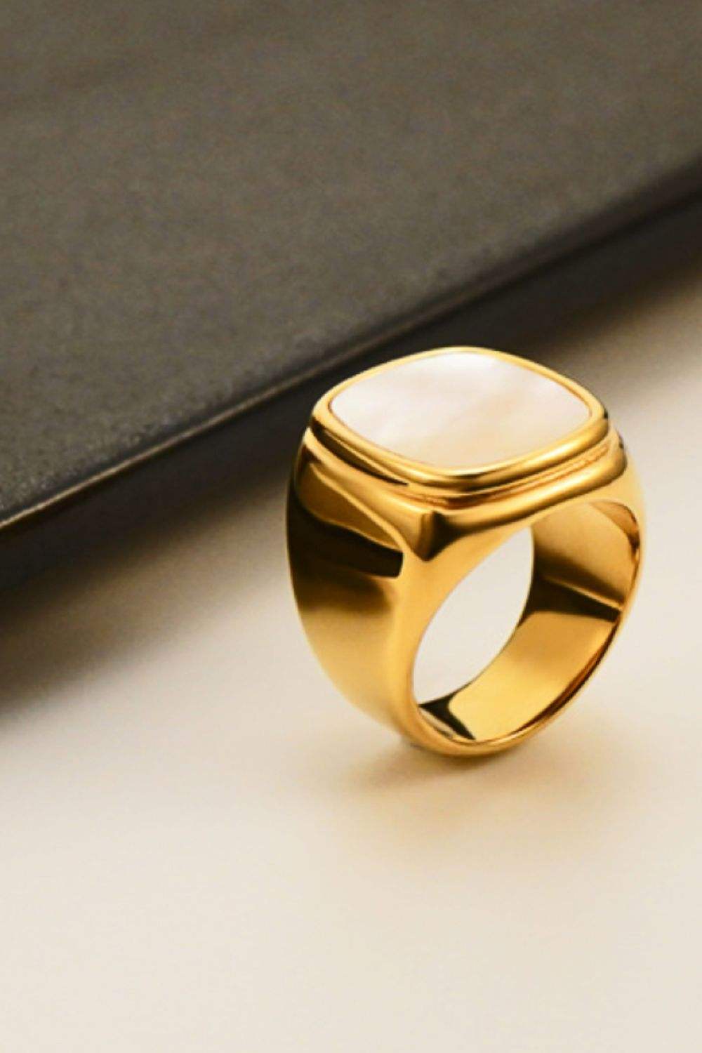 Stainless Steel 18K Gold-Plated Inlaid Shell Ring Rings - Tophatter Daily Deals