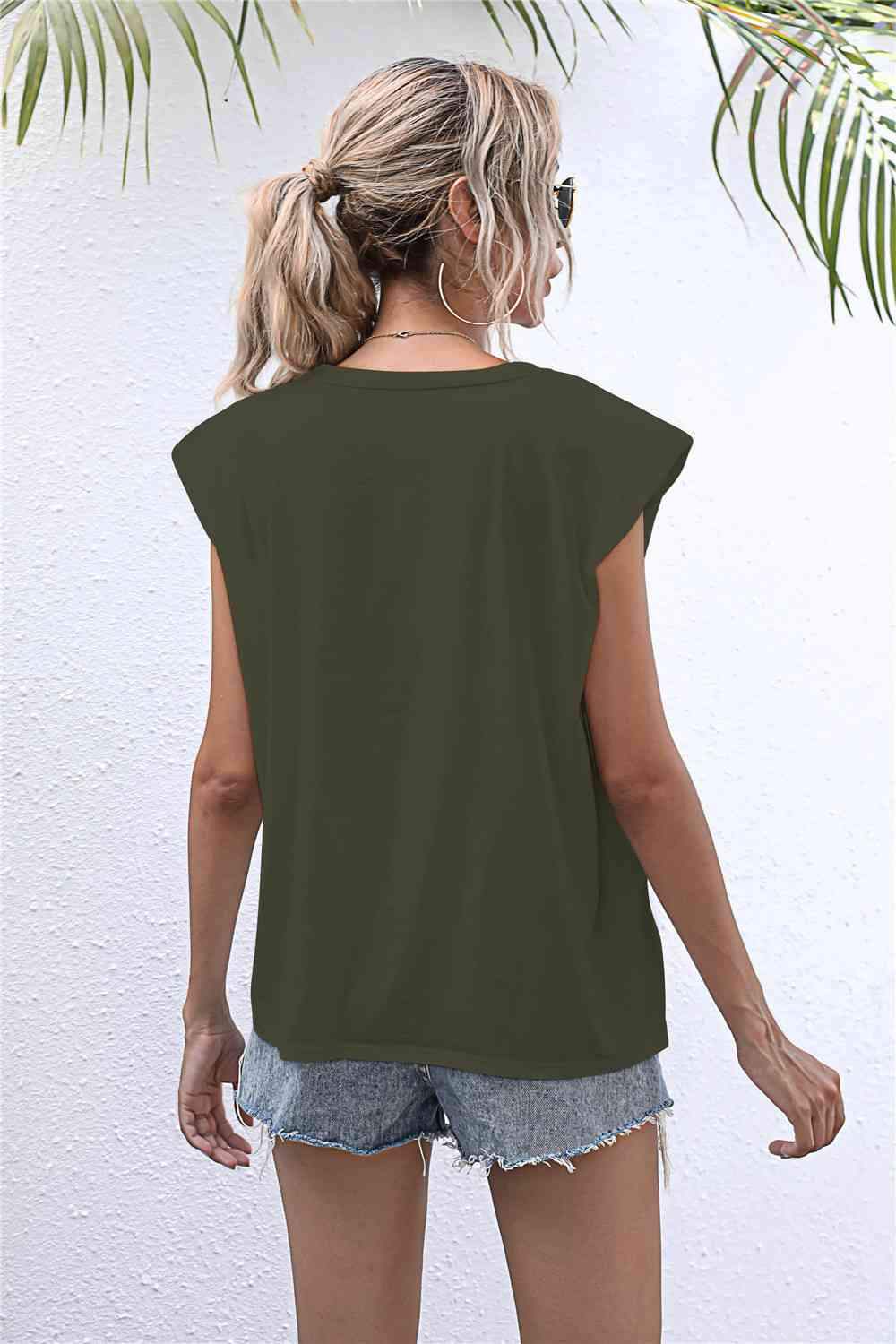 Round Neck Cap Sleeve Tee Women's T-Shirts - Tophatter Daily Deals