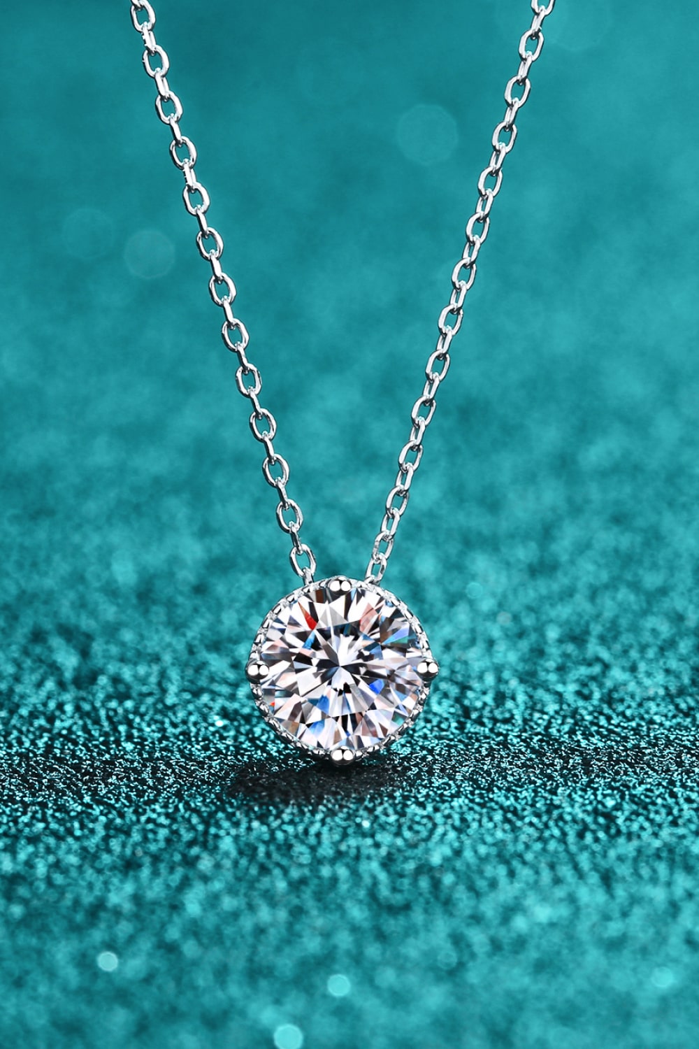 1 Carat Moissanite Round Pendant Necklace Moissanite - Tophatter Daily Deals