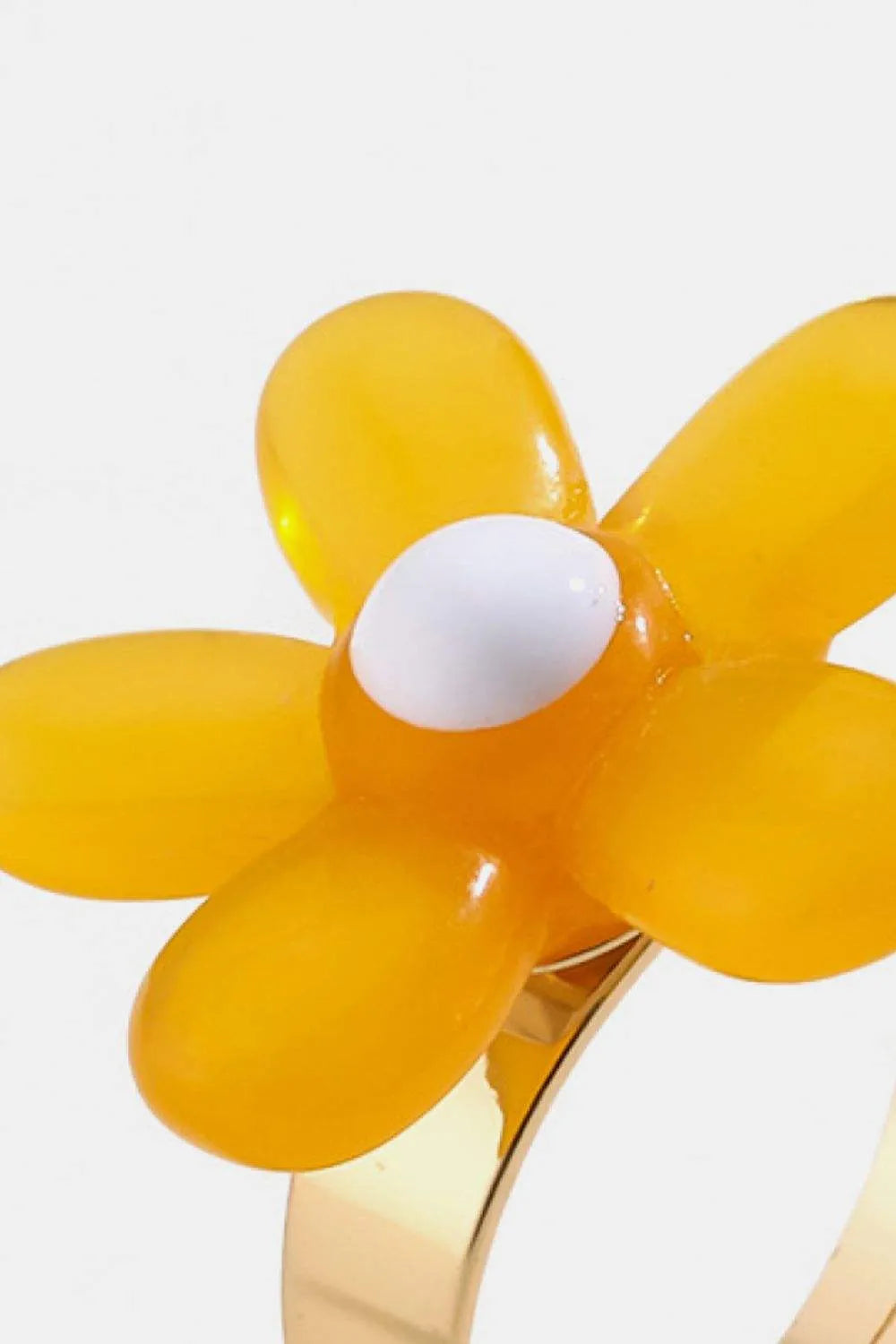 Flower Shape Resin Ring Rings - Tophatter Daily Deals