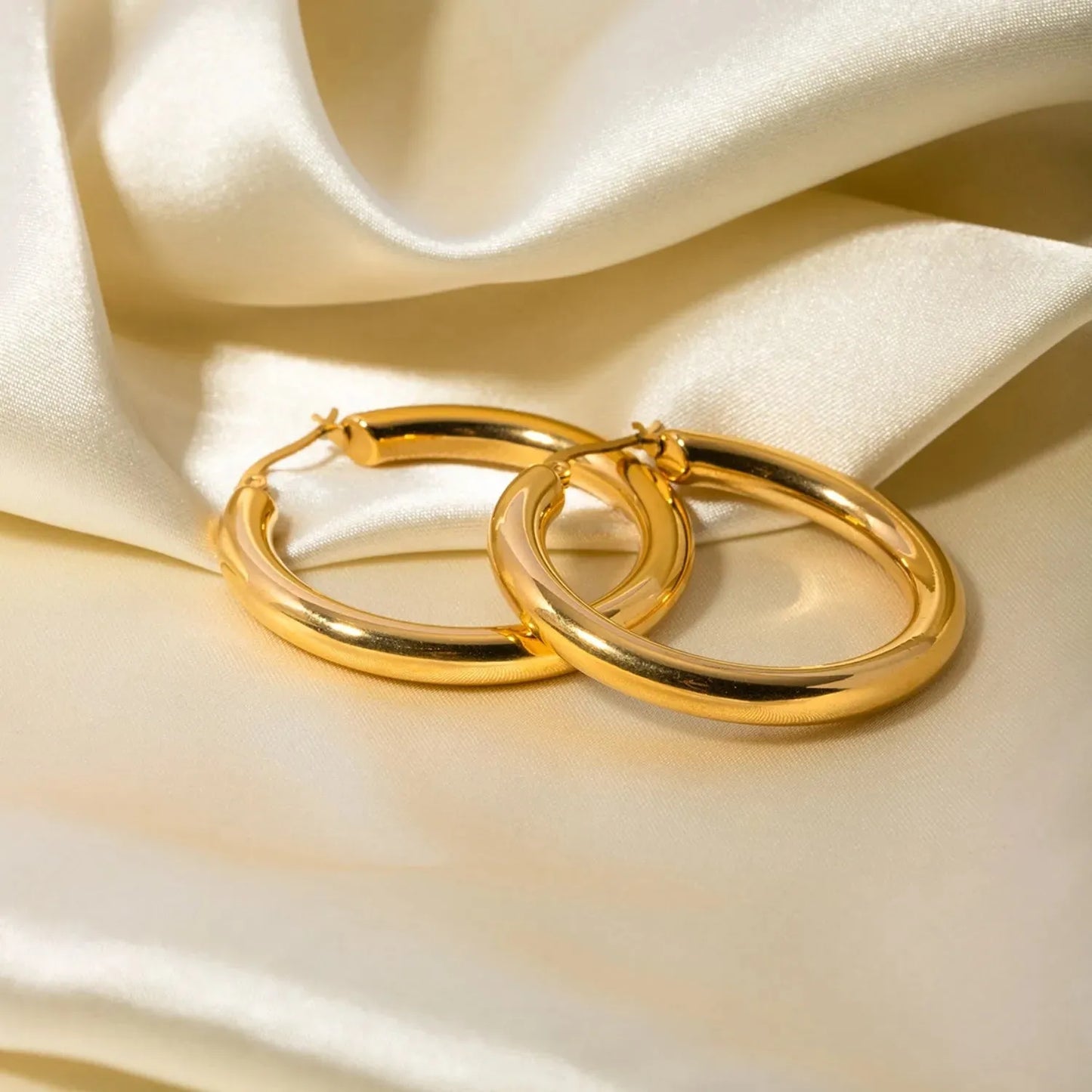 18K Gold-Plated Stainless Steel Huggie Earrings Earrings - Tophatter Daily Deals