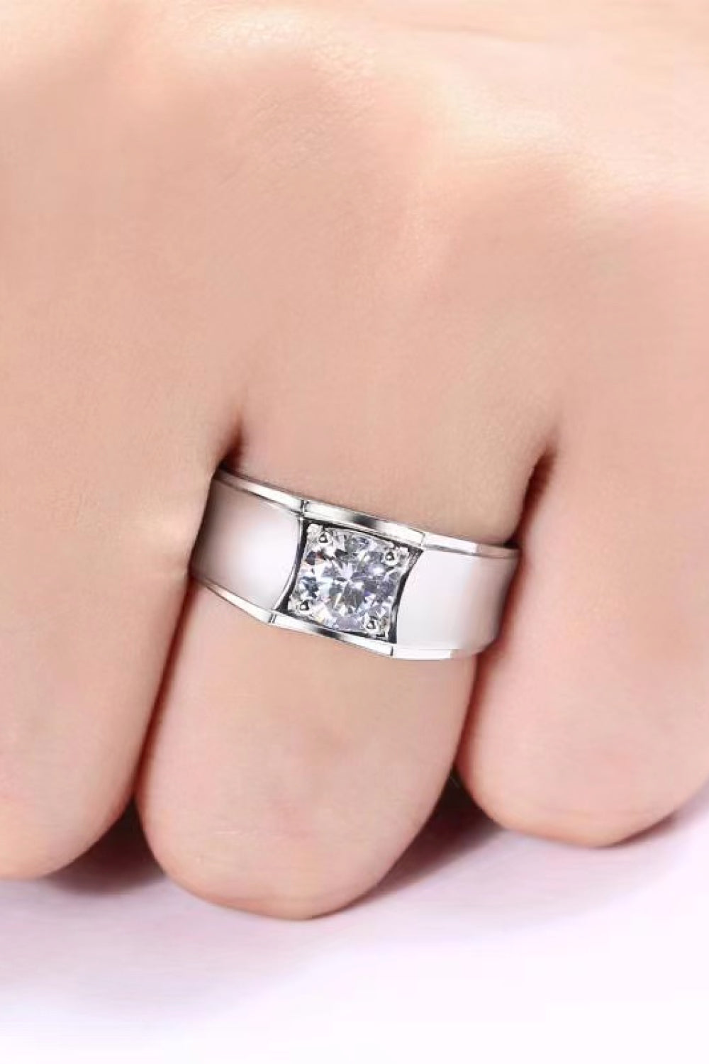 1 Carat Moissanite Wide Band Ring Moissanite - Tophatter Daily Deals