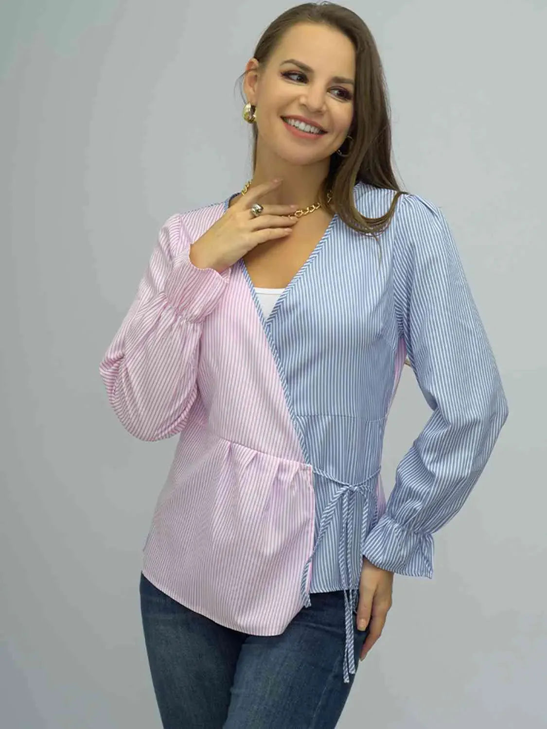 Contrast Tied Flounce Sleeve Blouse Blouses - Tophatter Daily Deals