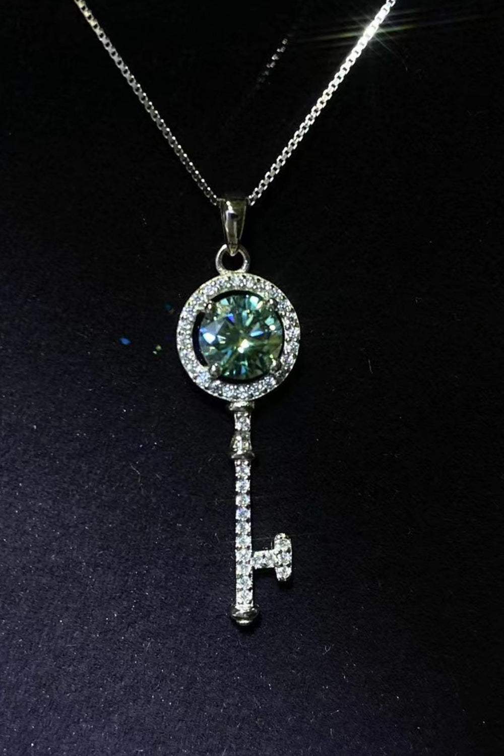 1 Carat Moissanite Key Pendant Necklace Moissanite - Tophatter Daily Deals