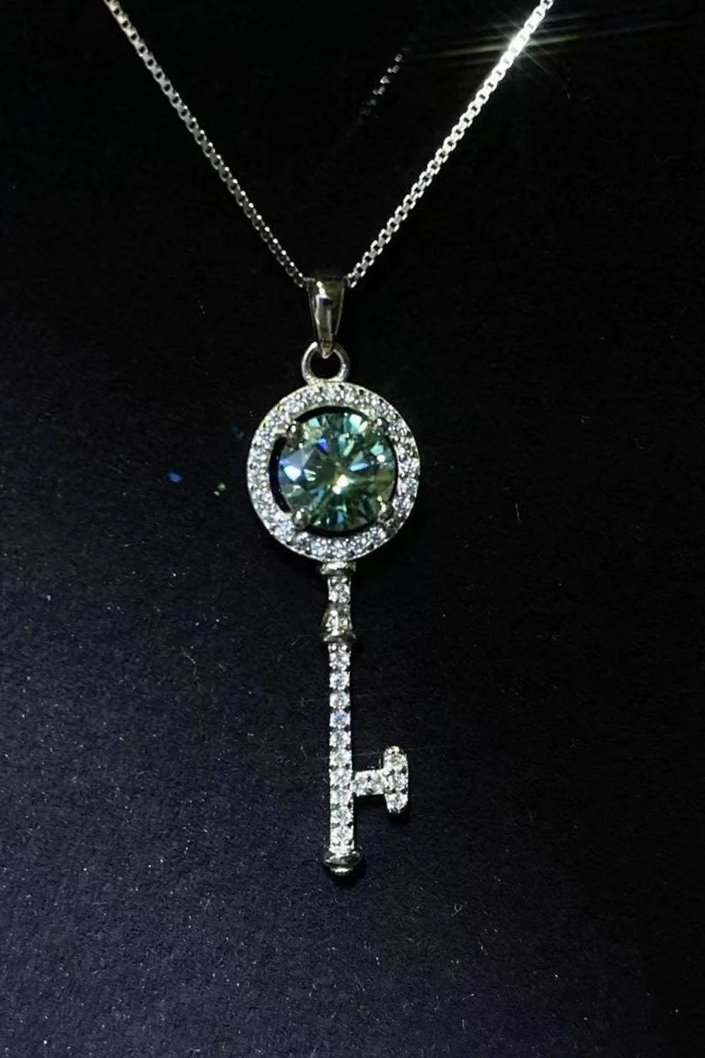 1 Carat Moissanite Key Pendant Necklace Moissanite - Tophatter Daily Deals